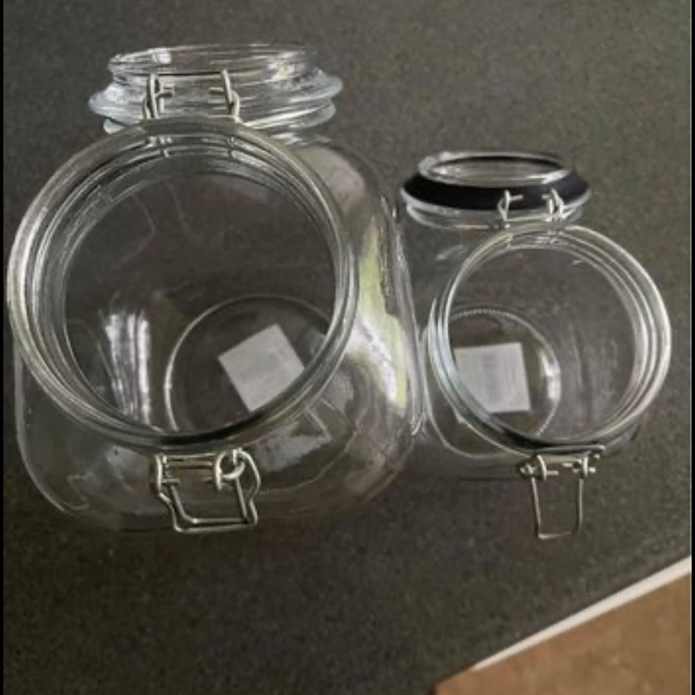Glass jars - Picture 2 of 3